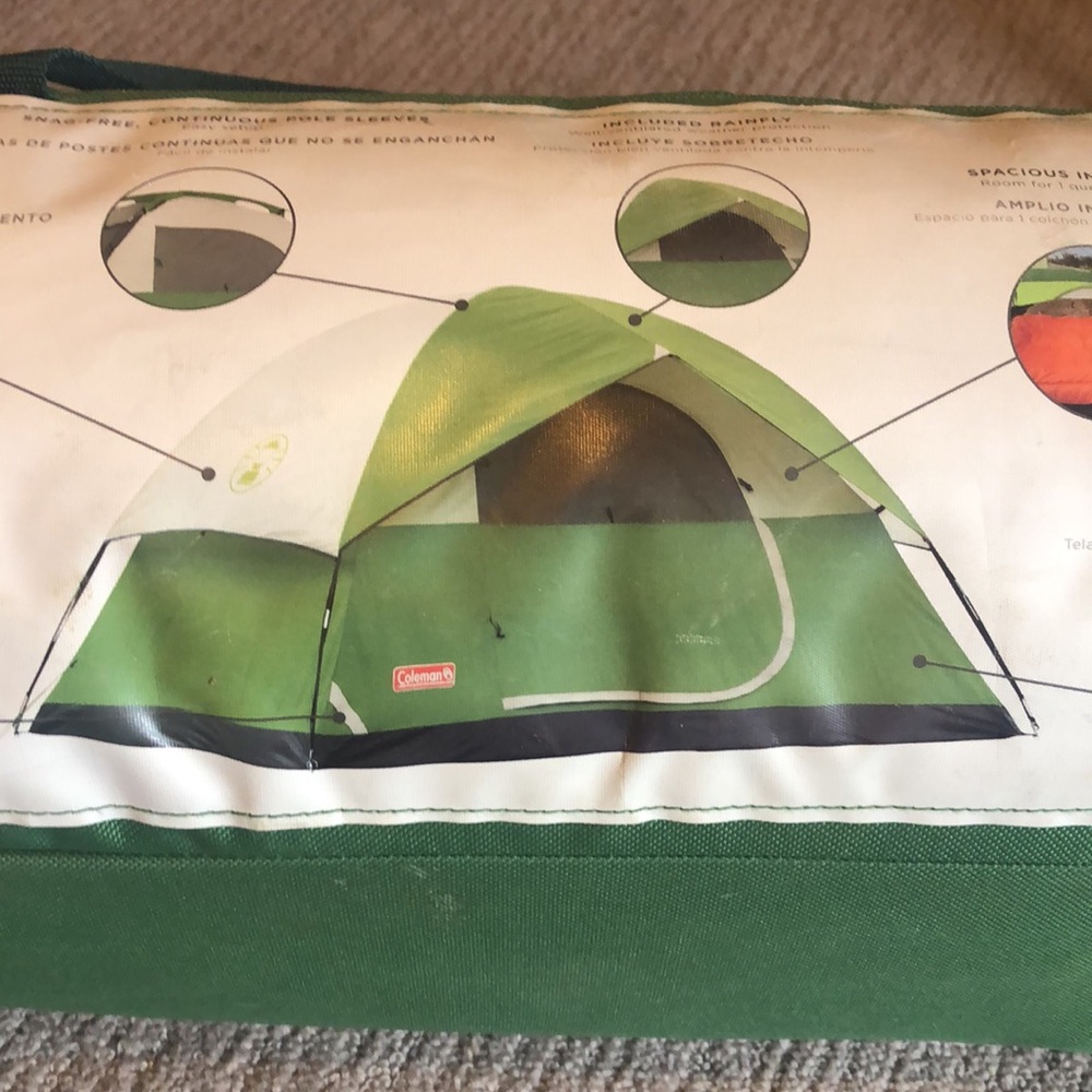 Sundome by Coleman 4 person camping tent lightweight Water resistant - Picture 7 of 10